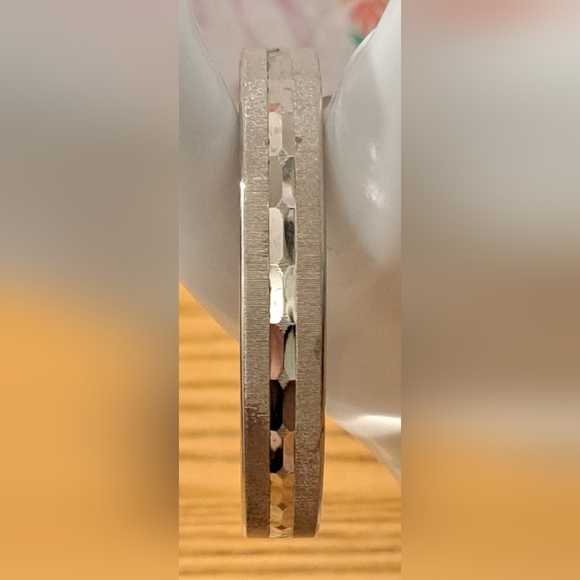 EUC Vintage Monet Silver Tone Thick Casual Shiny Bangle Bracelet Jewelry - Picture 2 of 4